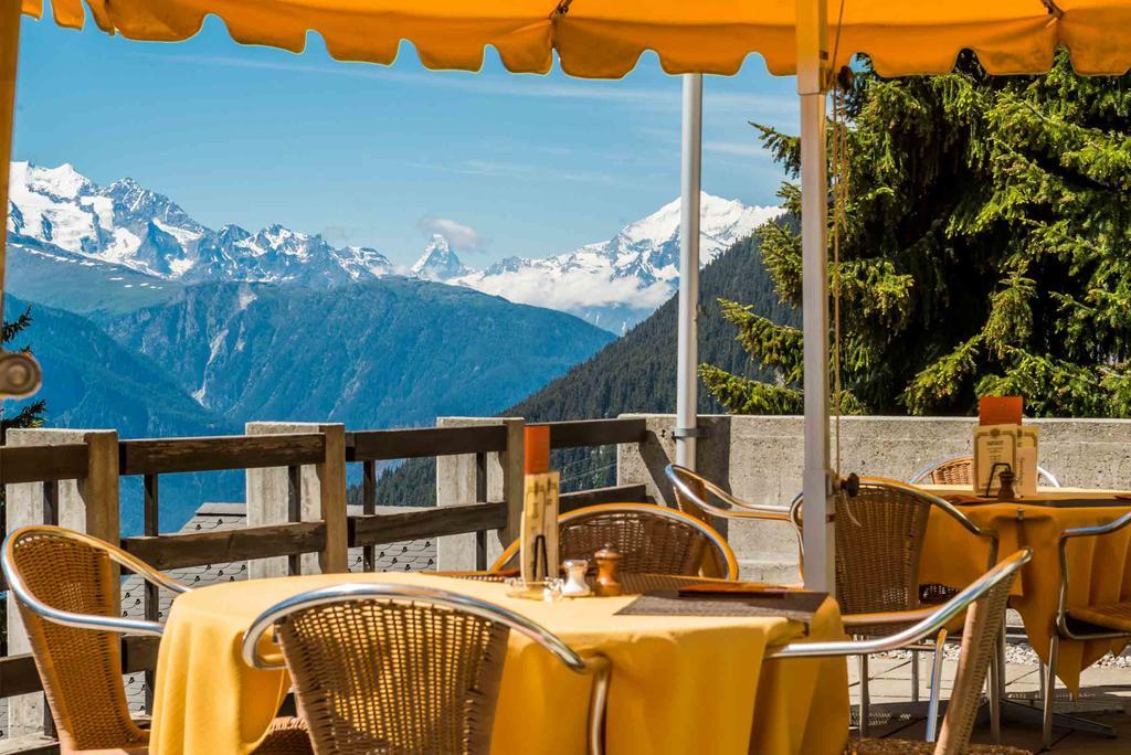 Swiss Chalet-Style Hotel Walliser Spycher リーデラルプ エクステリア 写真