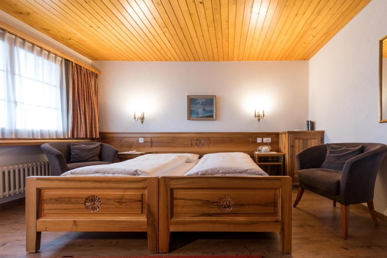 Swiss Chalet-Style Hotel Walliser Spycher リーデラルプ エクステリア 写真